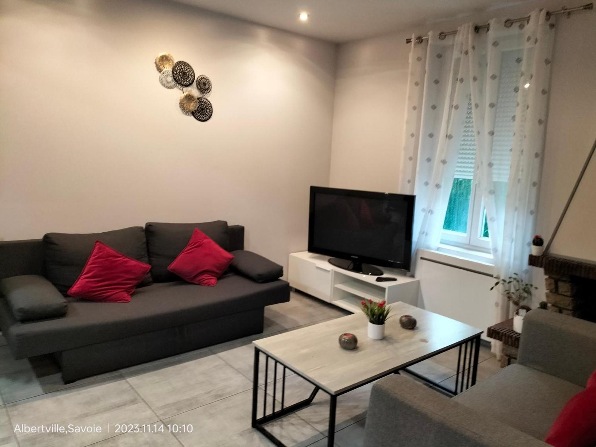 אלברטוויל Residence Lawawi Pres De La Gare Au Calme מראה חיצוני תמונה